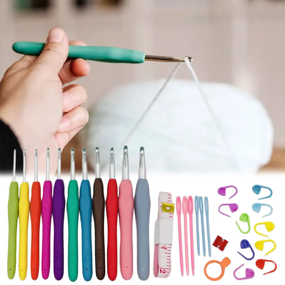 Colorful Ergonomic Crochet Hooks Set with Case
