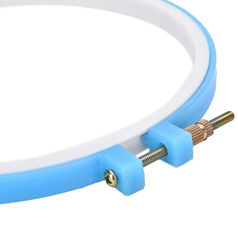 5-Piece Plastic Embroidery Hoop Set – Adjustable Rings