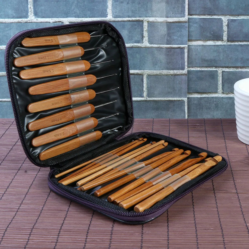 20pcs Lightweight Bamboo Crochet Hook Set with Case