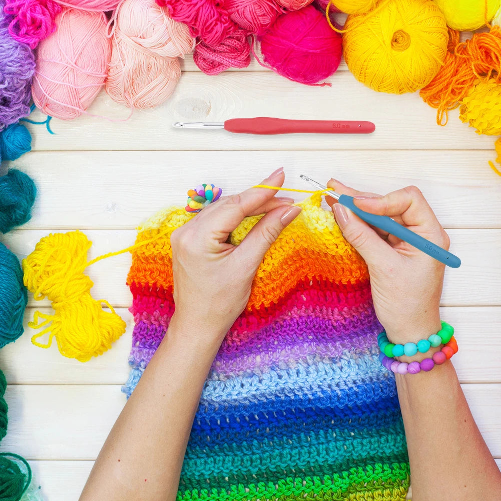 Aluminum Crochet Hook Set (2.0mm–8.0mm) with Storage Bag