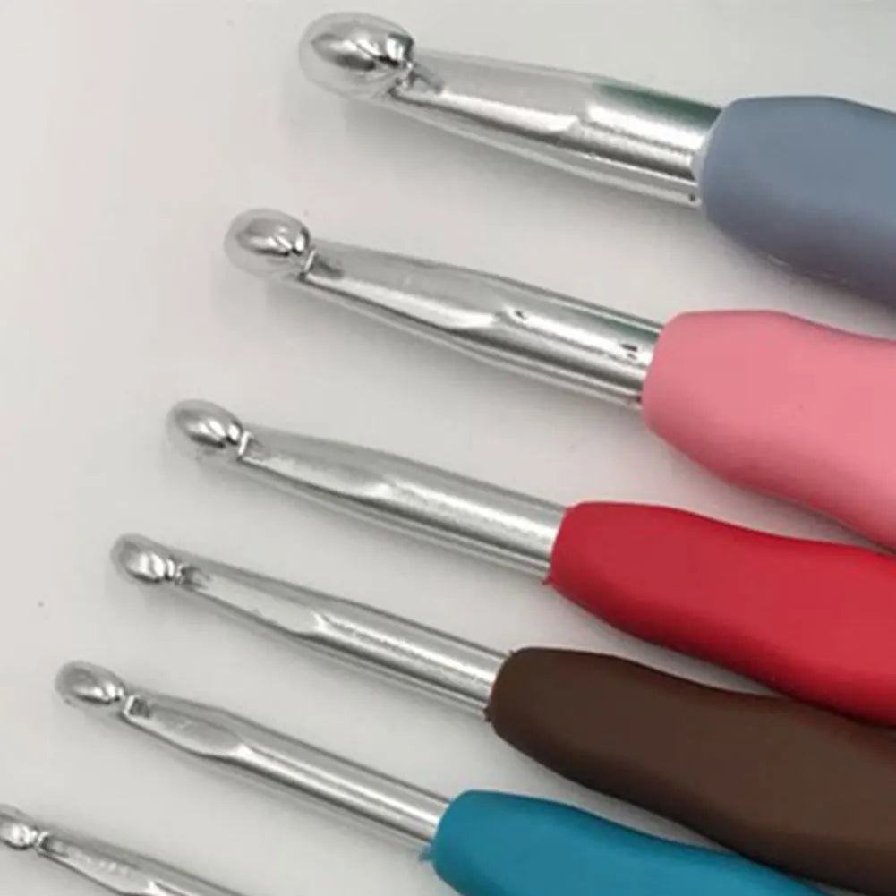 Colorful Ergonomic Crochet Hooks Set with Case