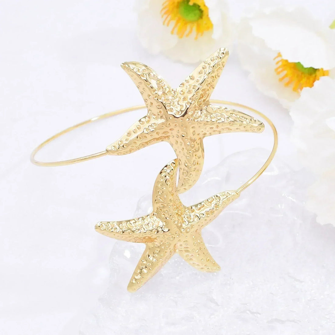 New Fashion Golden Alloy 2 Starfish Arm Bracelet for Women  Summer Beach \Dance Party Cuff Bracelets Jewlery Accessories Gifts