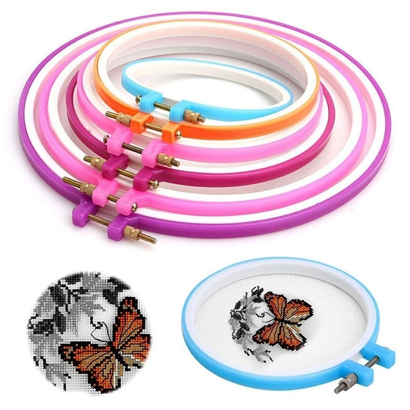 5-Piece Plastic Embroidery Hoop Set – Adjustable Rings